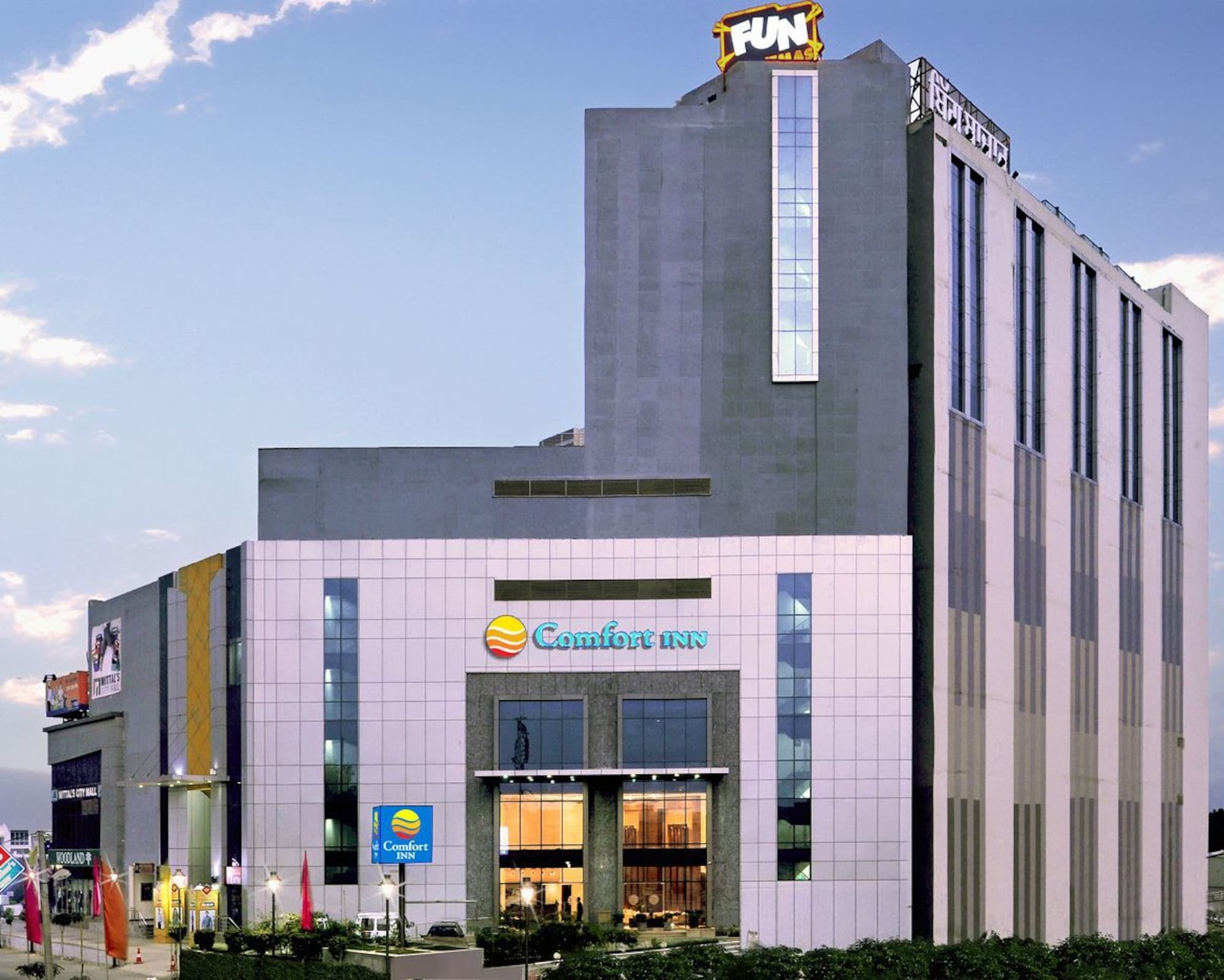 Comfort Inn Tulip Heights Bathinda Ngoại thất bức ảnh